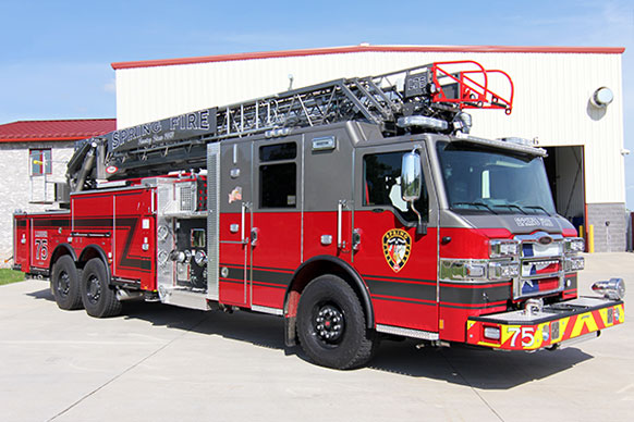 105' Heavy Duty Steel Aerial Ladder | Pierce Mfg
